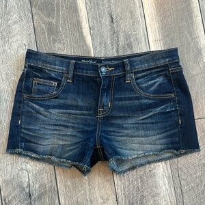 Mossimo boyfriend short size 2/26 stretch denim